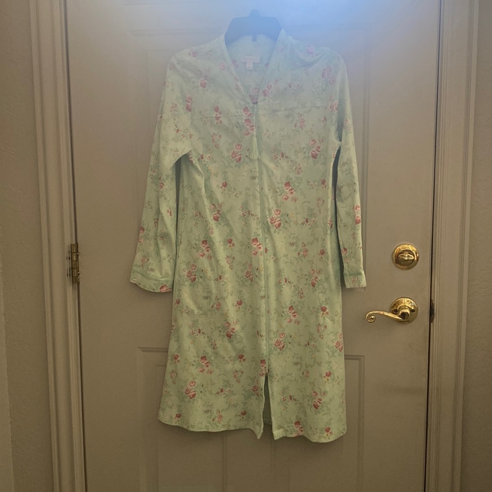 Charter Club intimates robe